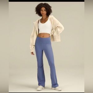 Lululemon groove flare pants women size 2- in Water Drop color